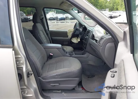2005 Ford Explorer Xls/Xls Sport from USA, damaged, VIN 1FMZU72E15UA60930